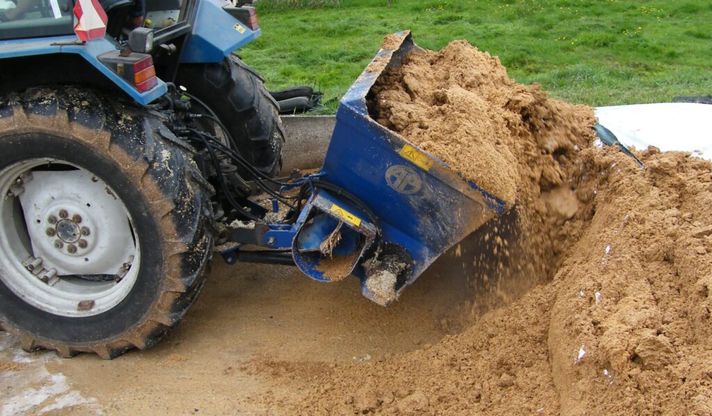 Auger buckets